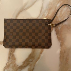 Louis Vuitton Neverfull Pochette MM
